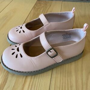 Girls size 11 Old Navy pink Mary Jane’s